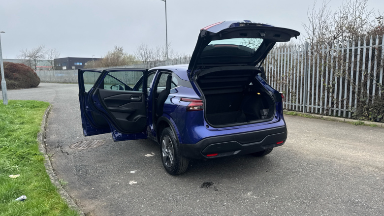 Nissan Qashqai 1.3 DiG-T MH 158 Acenta Premium 5dr Xtronic Petrol Hatchback